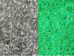 Toho 11/0 2710 Glow In The Dark - Crystal/Bright Green / Светящийся в темноте прозрачный/салатовый