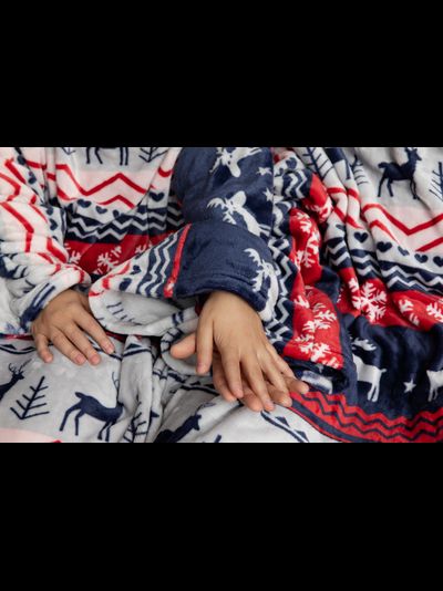 Парный плед с рукавами "Зимняя сказка" из велсофта (микрофибры)