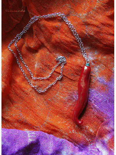 Яркий кулон с перцем чили - "Пикантный"