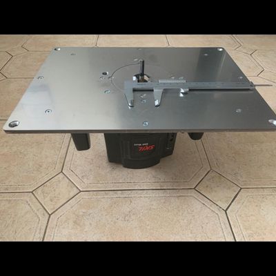 Пластина под Skil 1835 US для установки фрезера в стол 350*250 мм.