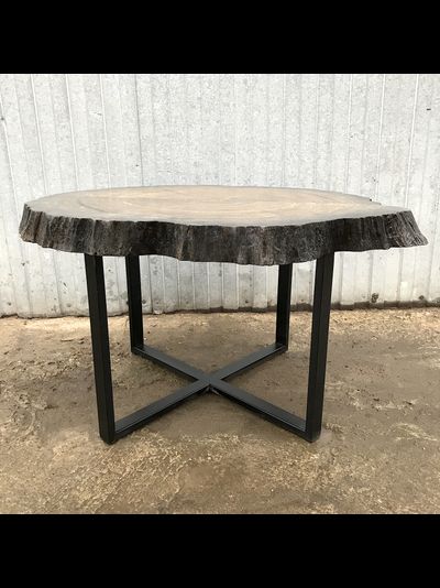 столик из спила мореного дуба