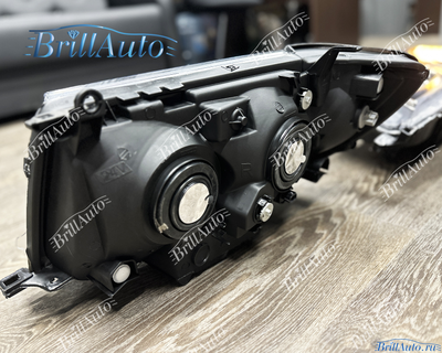 Фары Toyota Land Cruiser 100 светлые