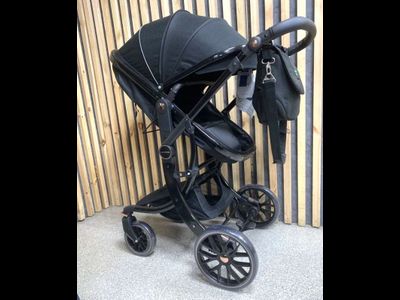 Детская коляска 3 в 1 Luxmom 601A Черный