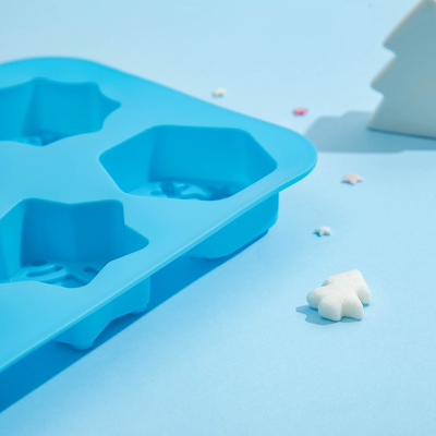 Форма Новогодняя силиконовая для выпечки "Снежинки", 26,5×18,5 см, 6 ячеек