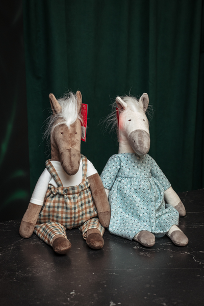 Плюшевая лошадь