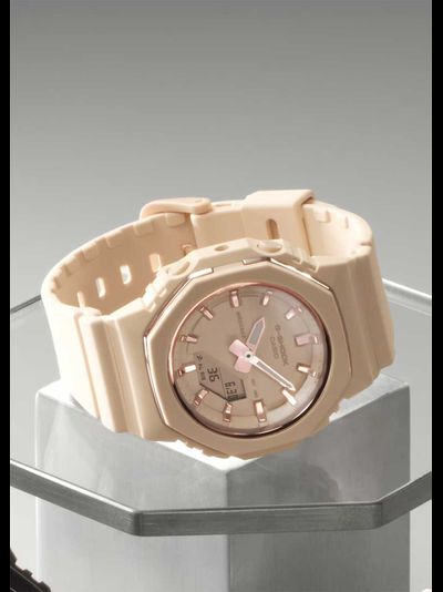 Часы Casio G-Shock GMA-P2110-4A