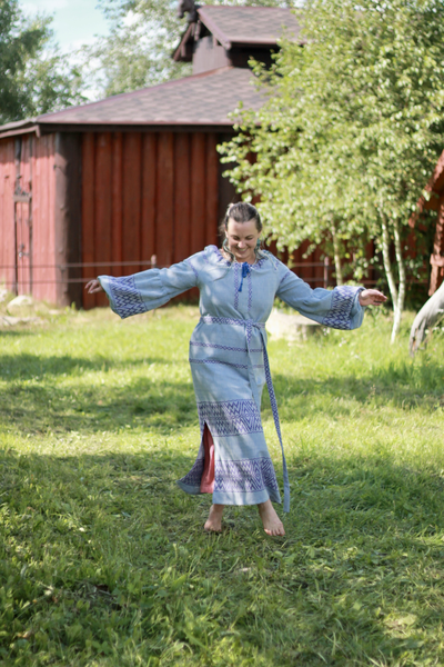 plate-vishivanka-vesna