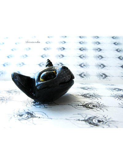 Кошка-Единорожка. Необычная брошь в виде чёрной кошки из полимерной глины