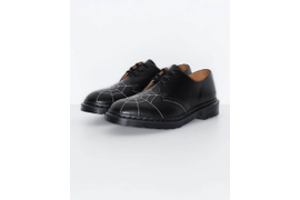 Строгие черные полуботинки DR. Martens из натуральной кожи.  Представлены в размерах от 36 до 45. 