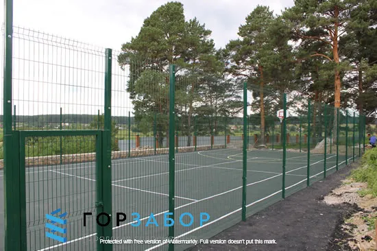 Ограждение решетчатое спортплощадки