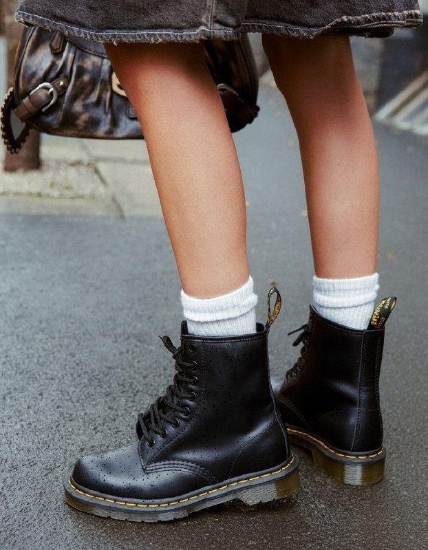 Dr. Martens 1460 black smooth leather