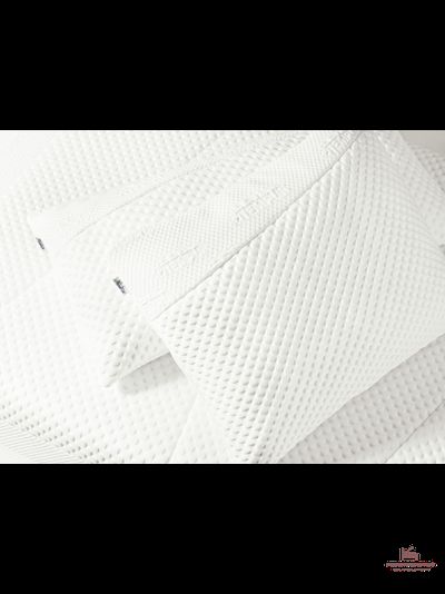 подушка  COMFORT ORIGINAL TEMPUR®  Классической форма. Идеально подстраивается под положение головы и тела спящего. Благодаря классической форме подушки на ней будет комфортно спать в любом положении.)