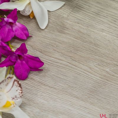 Кварцвиниловая плитка Fine Floor Rich Дуб Малага FF-2079 в интерьере