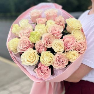 Букет из 25 нежно-розовых роз