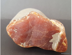 Симбирцит (Кальцит) — галтовка рекой