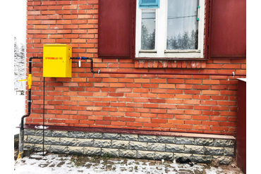 ГРПШ-10 на фасаде жилого дома