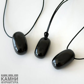 Кулон из шунгита (Карелия) галтовка 16-25 мм, цена за штуку