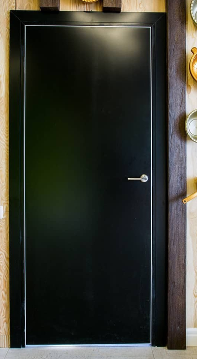 PRESTIGE. ПОЛОТНО ГЛАДКОЕ С ВОЗМОЖНОСТЬЮ УСТАНОВКИ АЛЮМИНИЕВОЙ КРОМКИ ПО ТОРЦАМ  ДВЕРНОГО ПОЛОТНА