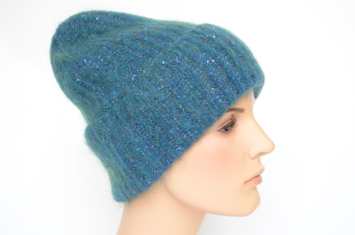 Фиолетовая зимняя шапка женская Визио Италия зима 2023