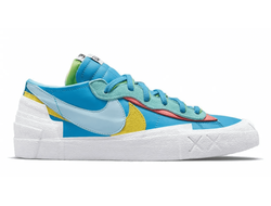 Kaws X Sacai Nike Blazer Low фото