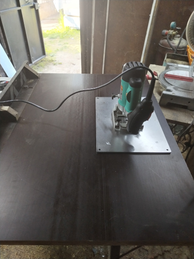 Пластина под STURM ER1112 для установки фрезера в стол 350*250 ММ. с гравировкой линеек