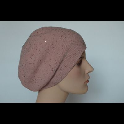 Розовый женский зимний берет с украшениями Vizio Италия 6973