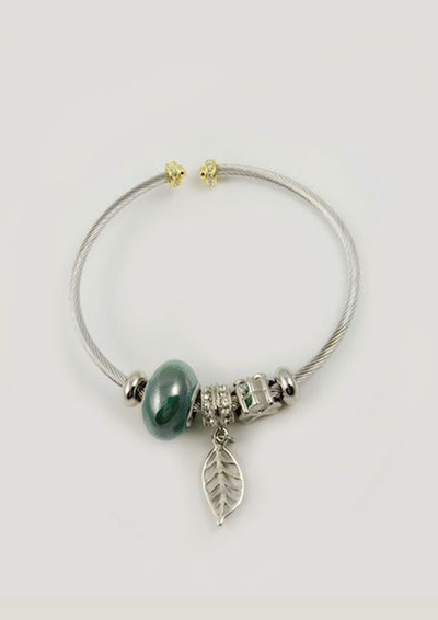 (АРТИКУЛ: 6795/02) БРАСЛЕТ ЖЕНСКИЙ, ИЗ БЕЛОГО МЕТАЛЛА С "ЗОЛОТОМ", БЛЕДНО-ЗЕЛЕНОЕ СТЕКЛО, СТРАЗЫ