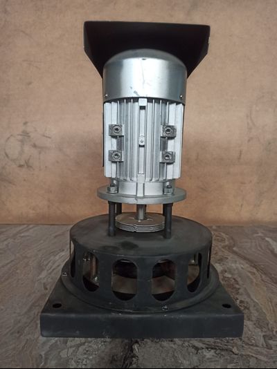 Дымосос каминный на трубу 180 Вт 220В (ДС-1,9К-220-180)