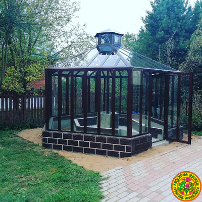 Шестигранная оранжерея ЛОНДОН, вид сверху, демонстрирующий диаметр 5 м, стеклянные стены и элегантны