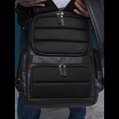 Кожаный рюкзак Vetralla black (арт. 3101-01)