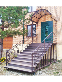 входная группа с ограждением. ступени дпк