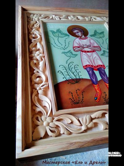 Киот резной из ясеня