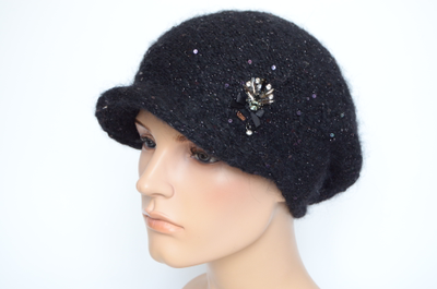 Черная кепка с пайетками и украшением Vizio Италия 8017 W
