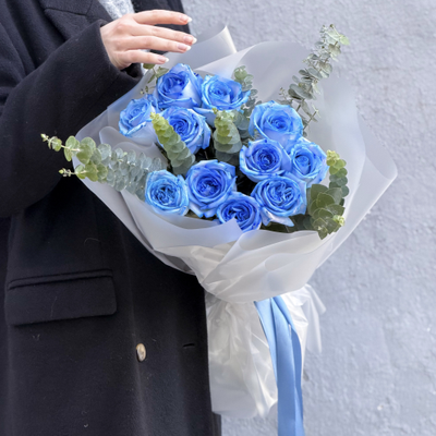 Букет из синих роз