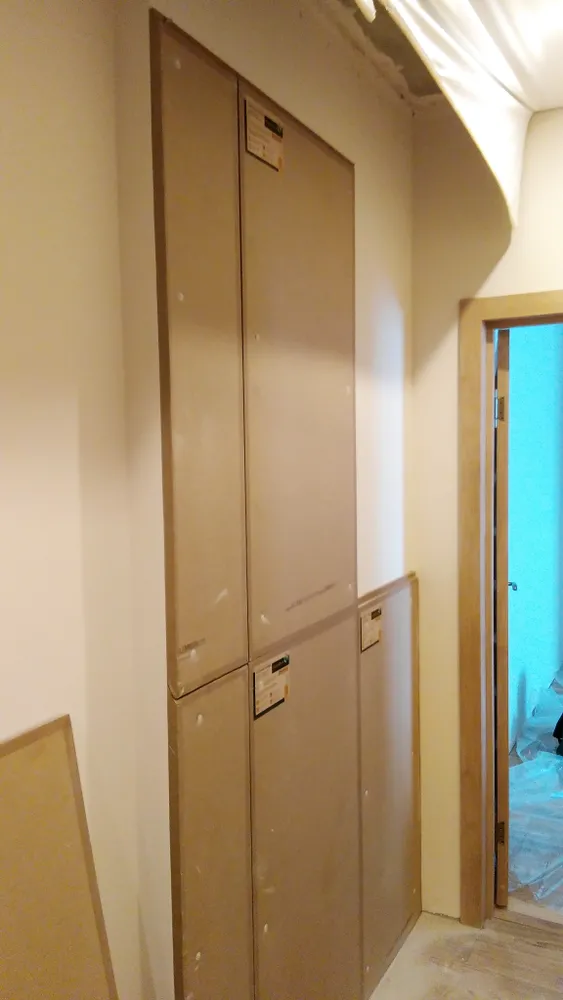 Звукоизоляция стены с демонтажём натяжного потолка