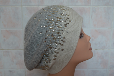 beret-so-strazami-swarovski-zhenskiy-vyazanyy-italiya-kupit