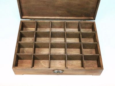 Коробка 20 ячеек, для коллекции камней и минералов