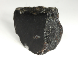 Нуумит (жедрит-антофиллит), полировка, Гренландия (35*30*21 мм, 32 г) №29921