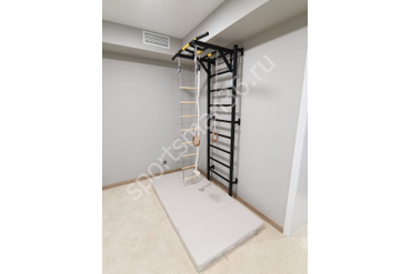 Шведская стенка Рекорд X1 (с опорой на пол) Турник Рукоход, Мат гимнастический 2,0х1,0х0,1 м складной, 3 сложения, 4 секции пастель, веревочная лестница, кольца гимнастические (дерево) KARUSSELL, канат гимнастический Х/Б