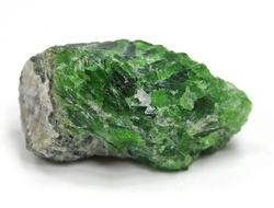 Хромдиопсид, необработанный "дикий" образец, Россия, Якутия (26*15*12 мм, 6,6 г) №28335