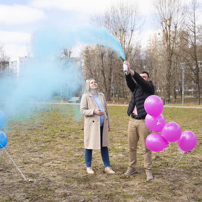 Голубая спрей краска холи для гендер пати фото 2