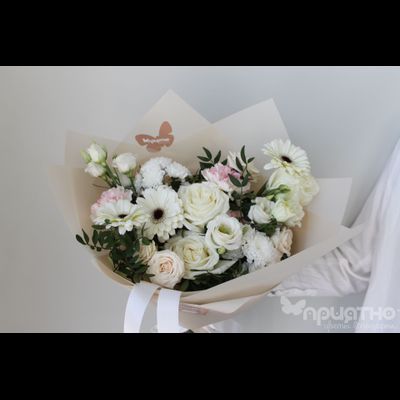 Букет цветов на 8 марта № 702