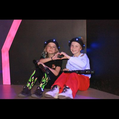 Активный отдых для школьников с ведущими в лазертаге, банкетным залом и караоке, Санкт-Петербург