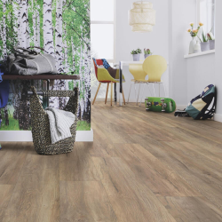 Ламинат Wineo Дуб Испания Бежево-коричневый LA220LV4 в интерьере кухни