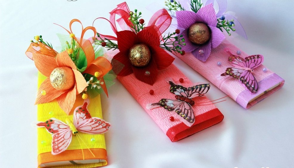 Конфетная открытка з батончиками