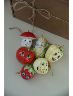 Комплект ёлочных игрушек "Фрукты-неФрукты"