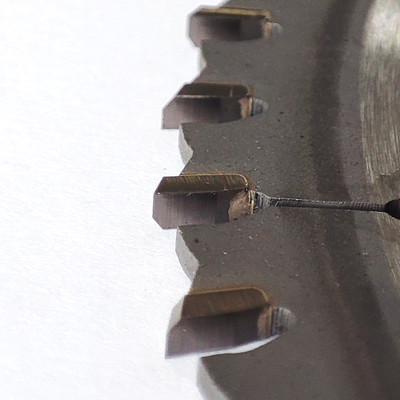 Диск пильный по металлу BELMASH 210x2,2/1,6x30 60T