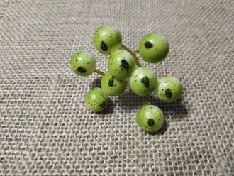 Ягодная добавка зеленая гроздь, высота 5 см