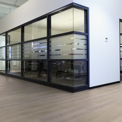 Виниловый пол Wineo 400 Wood L Дуб светло-серый сбалансированный MLD286SL замковый с фаской и подложкой на HDF-плите