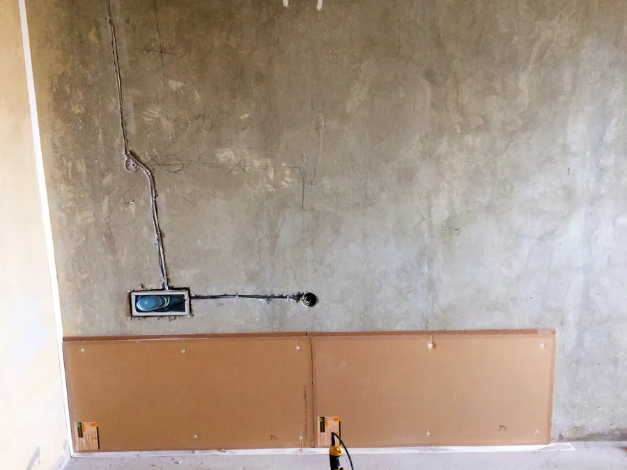 Создание тонкой бескаркасной системы шумоизоляции стены в зоне повышенной громкости "Домашнего кинотеатра" в пределах одной комнаты в квартире